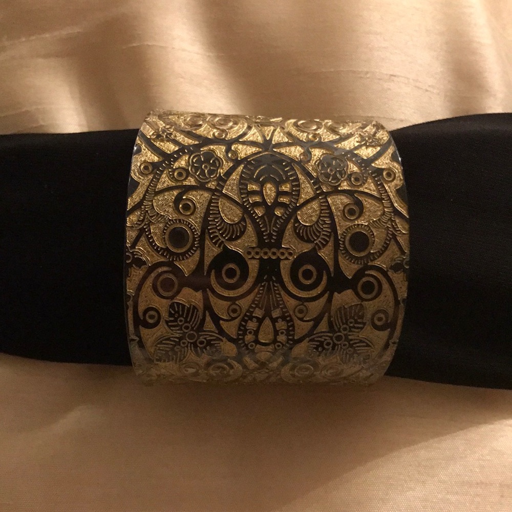 AUTHENTIC TAHARI GOLD AND CLEAR CUFF BRACELET